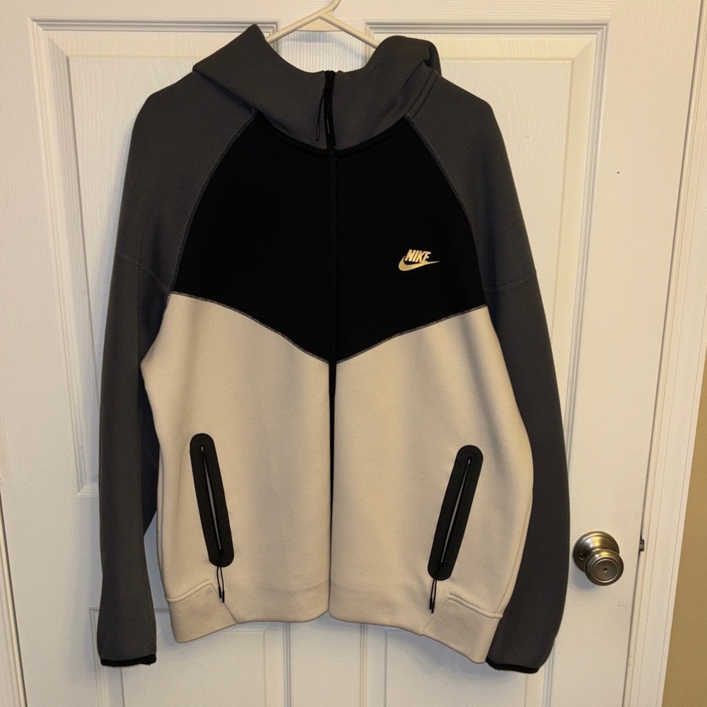 Men’s Nike sweatshirt size xl